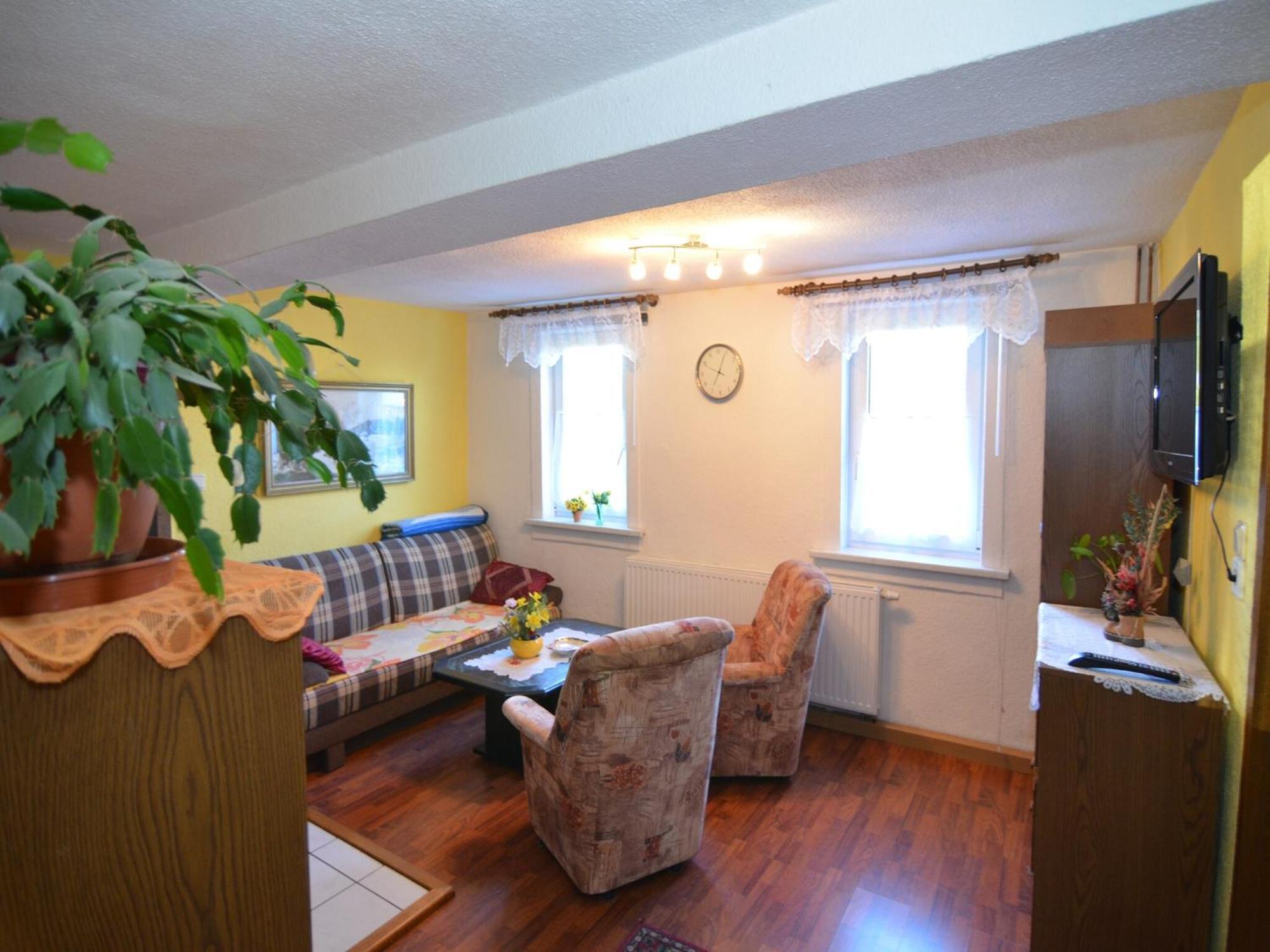 Holiday Home In Neustadt Am Rennsteig With Pond Екстериор снимка