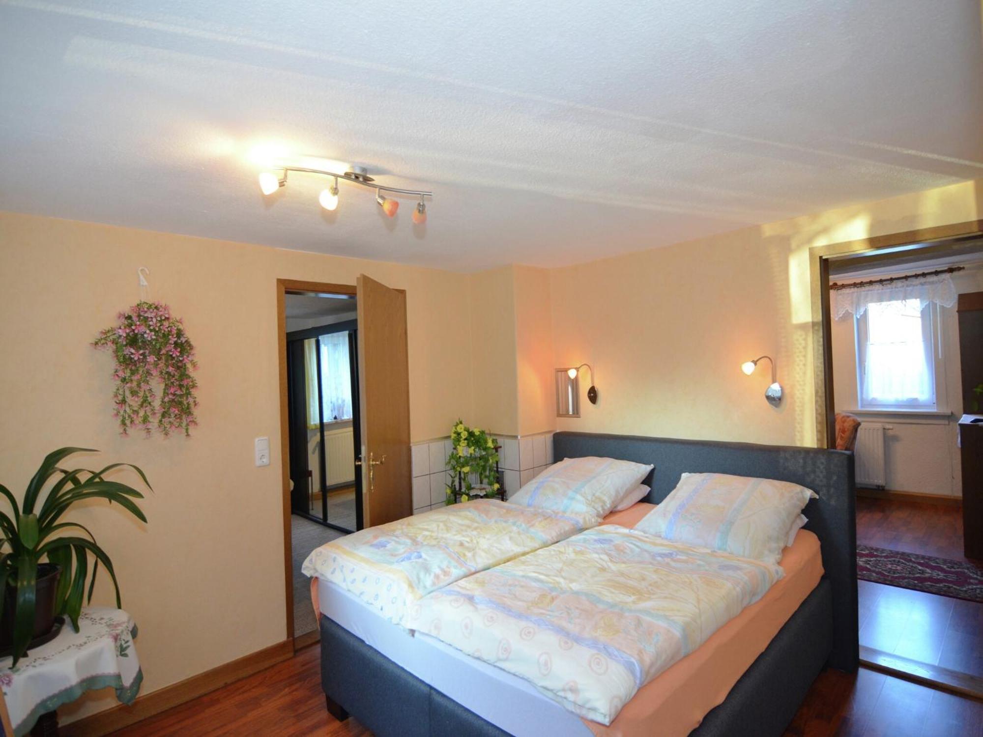 Holiday Home In Neustadt Am Rennsteig With Pond Екстериор снимка