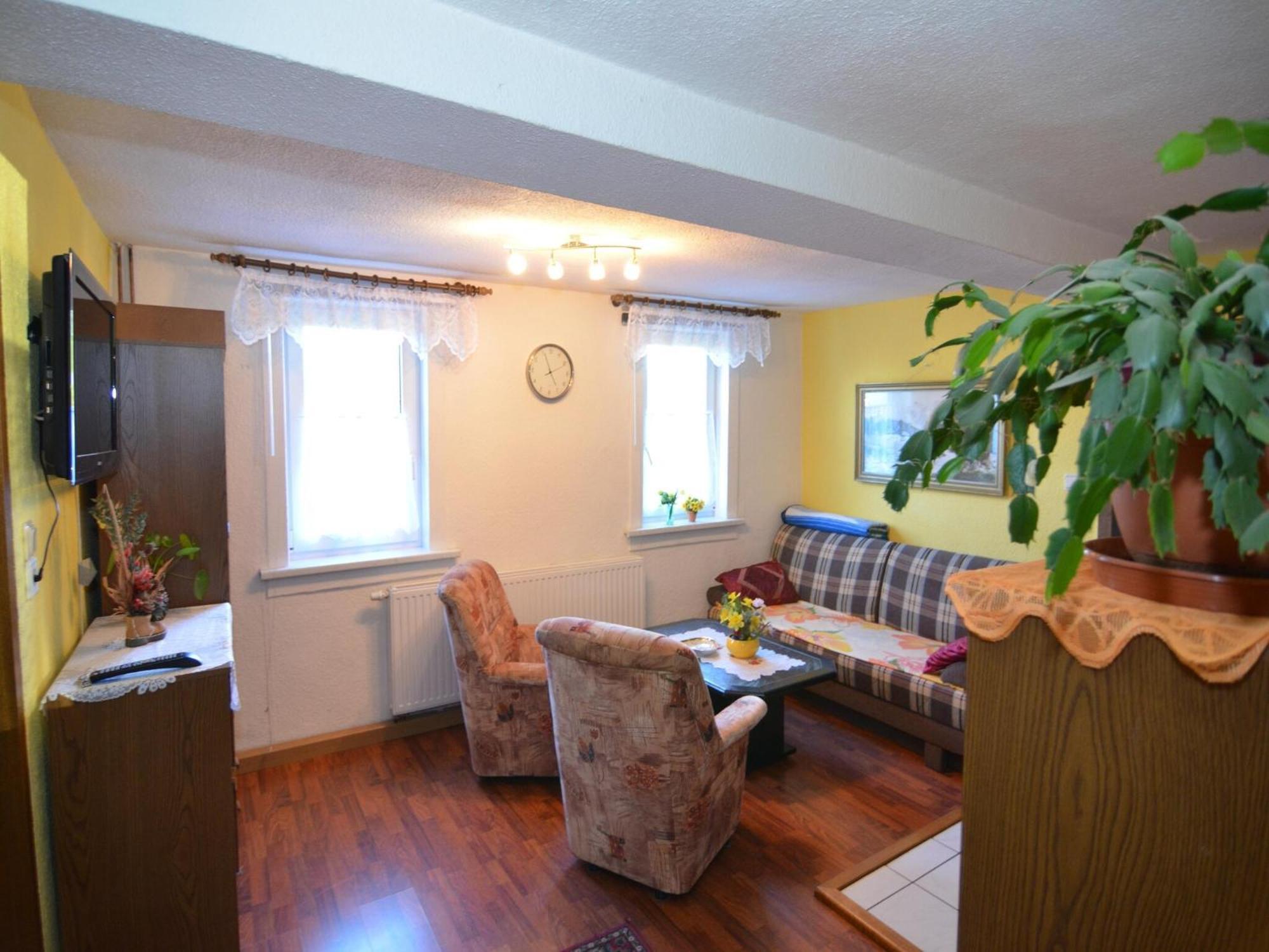 Holiday Home In Neustadt Am Rennsteig With Pond Екстериор снимка