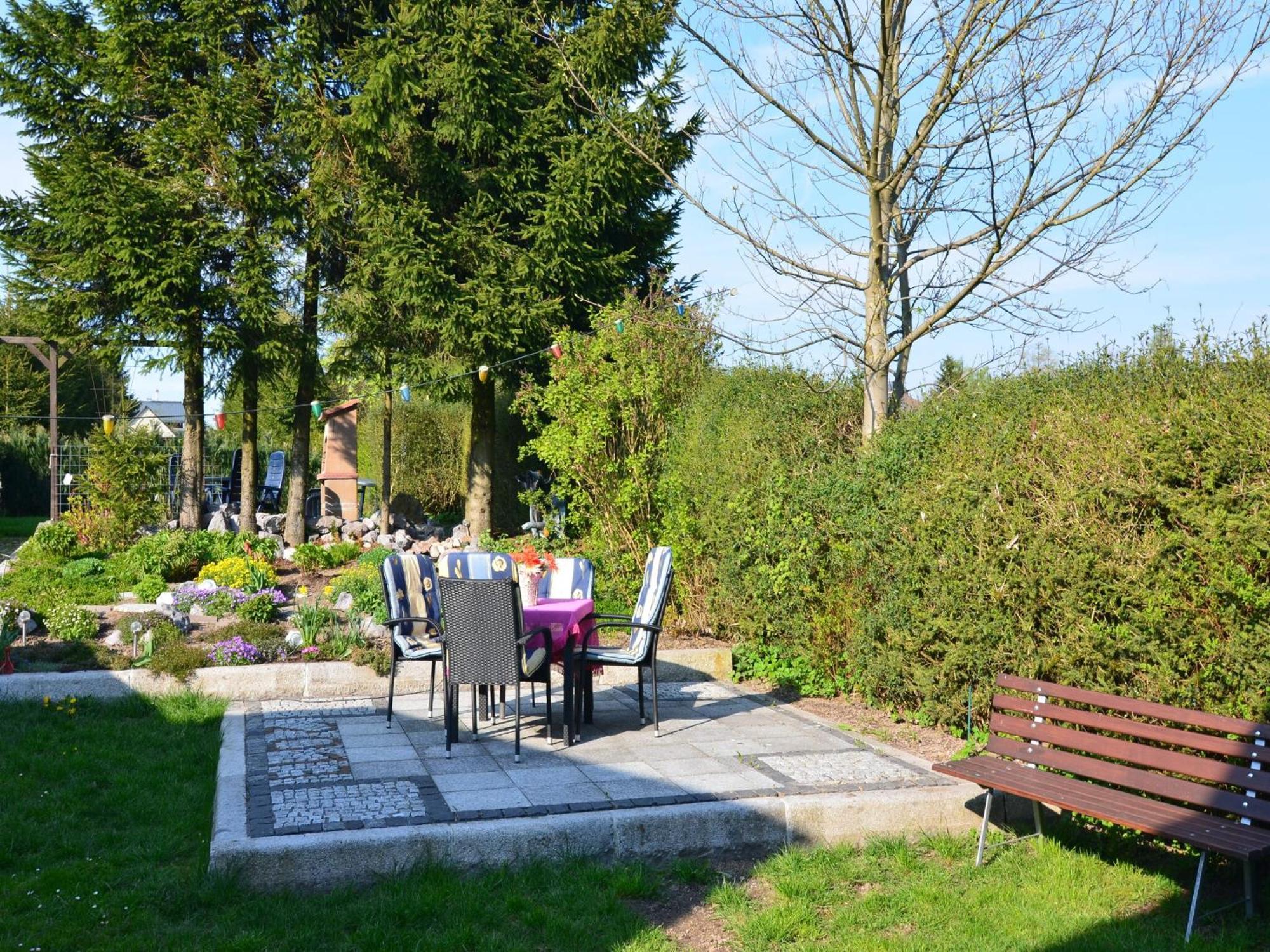 Holiday Home In Neustadt Am Rennsteig With Pond Екстериор снимка